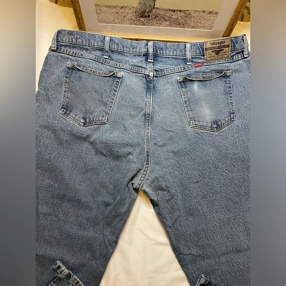 Guys Wrangler size 46X30 bootcut jeans